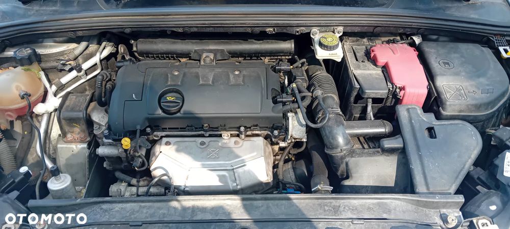 Peugeot 308 1.6 Trendy - 11