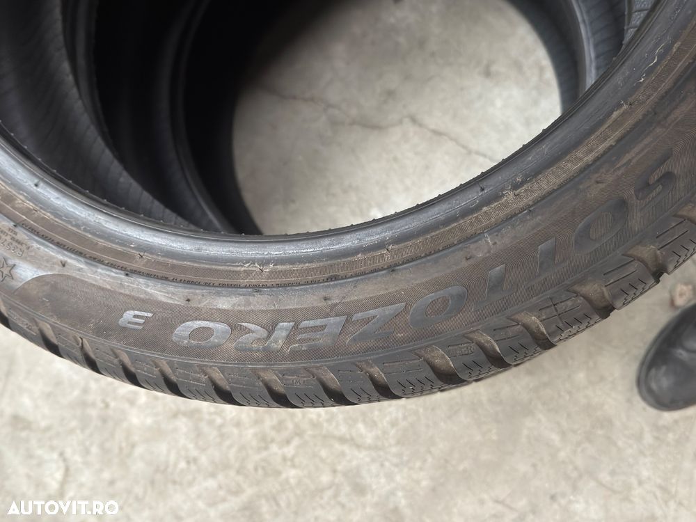 Vând 4 anvelope 225/45/19 Pirelli de iarnă cu runflat ca noi - 7