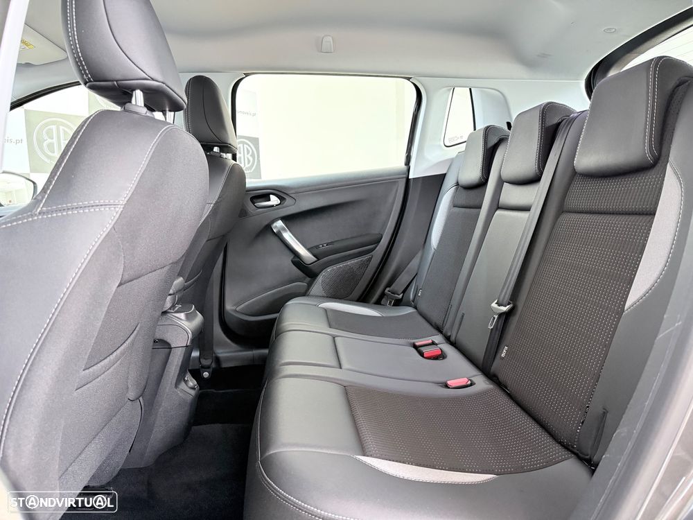 Peugeot 2008 PureTech 110 Stop&Start EAT6 Allure - 16