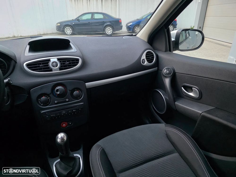 Renault Clio 1.2 16V Dynamique - 35