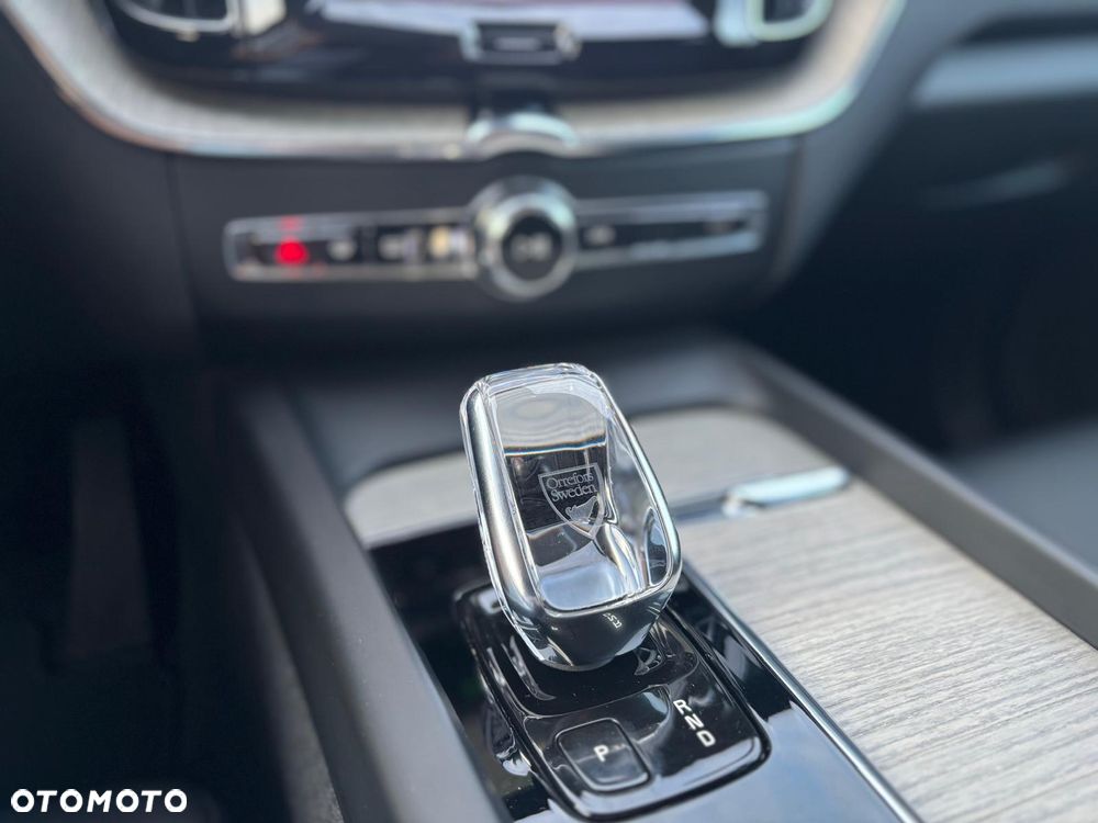 Volvo XC 60 T6 AWD Recharge Geartronic Inscription - 39
