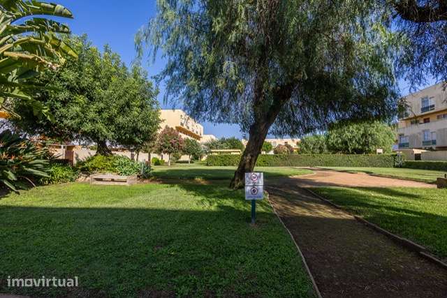 Apartamento T2 em Quarteira com piscina e jardim - Grande imagem: 3/22