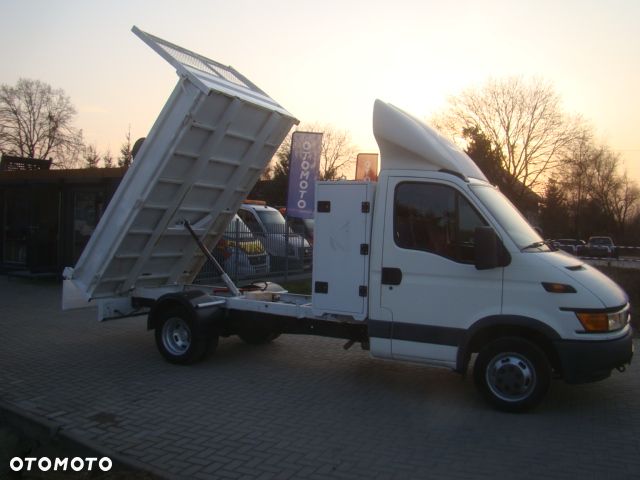 Iveco DAILY 40 C 12 - 4