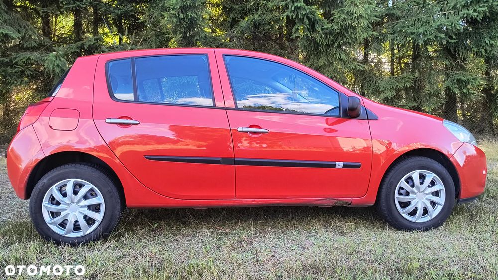Renault Clio 1.2 16V Authentique - 5