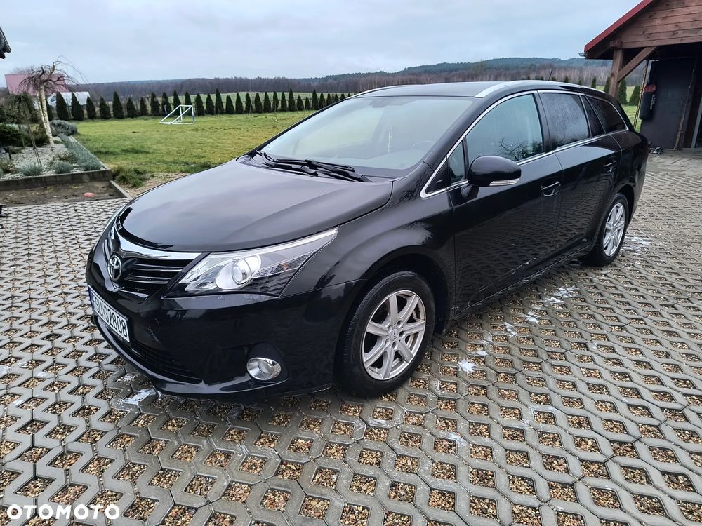 Toyota Avensis Touring Sports 1.8 Comfort - 2