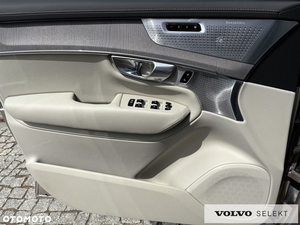 Volvo XC 90 - 21