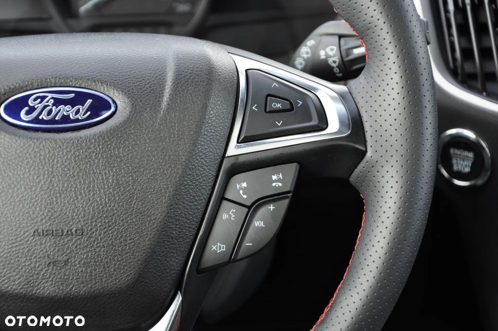 Ford Edge - 16