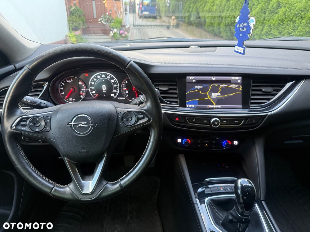 Opel Insignia - 12