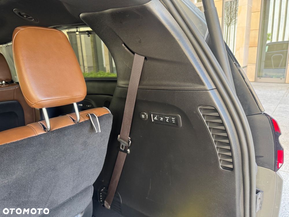 Chrysler Pacifica - 24