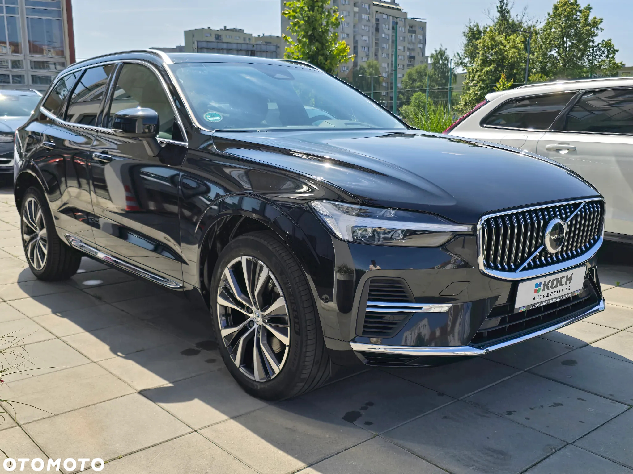 Volvo XC 60 T6 Plug-In Hybrid AWD Inscription - 4