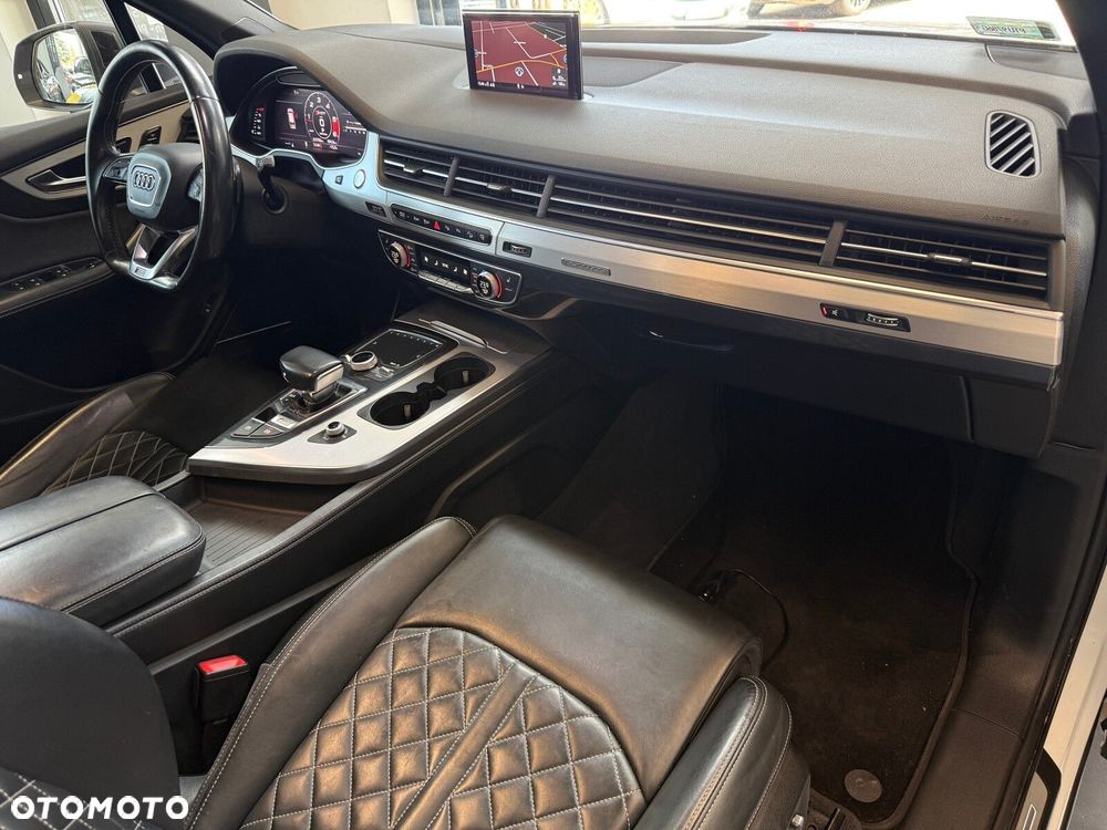 Audi SQ7 - 18