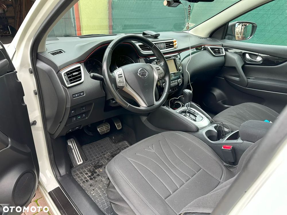 Nissan Qashqai 1.6 dCi Xtronic N-Connecta - 7