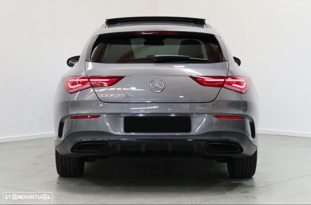 Mercedes-Benz CLA 250 e Shooting Brake AMG Line - 4