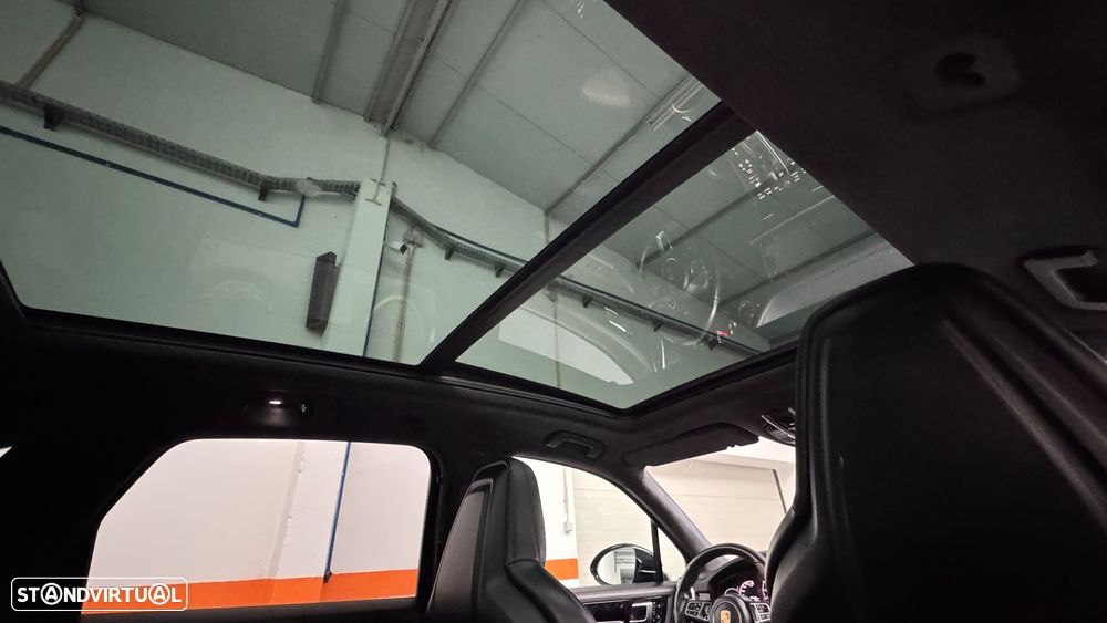 Porsche Cayenne Turbo - 11