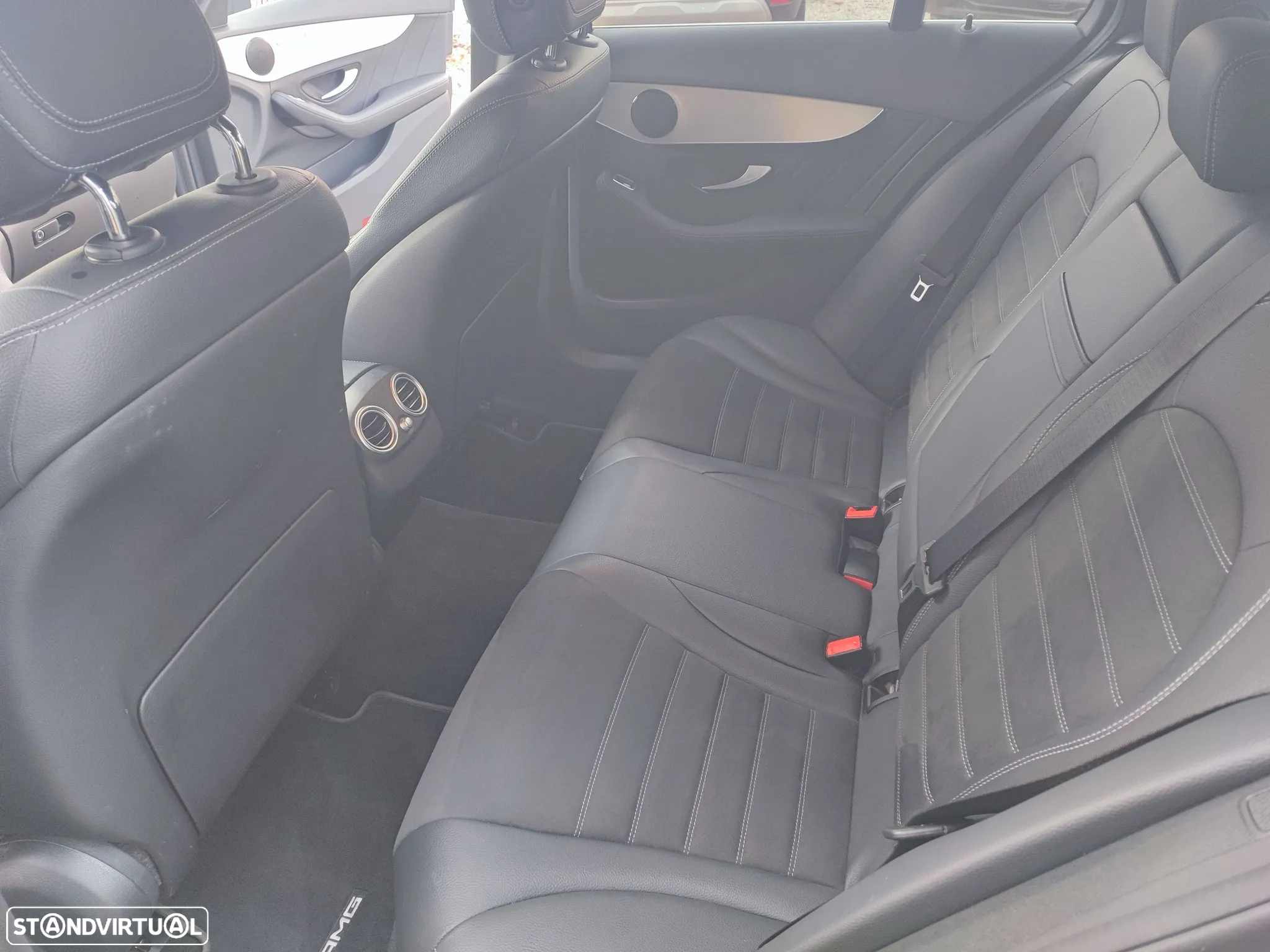 Mercedes-Benz C 300 de AMG Line - 12