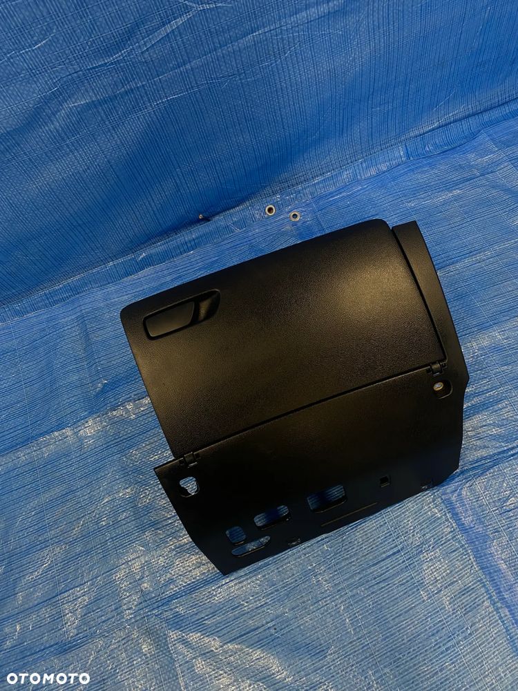 SCHOWEK PASAŻERA AUDI A3 8V CZARNY ORYGINAŁ EUROPA - 2