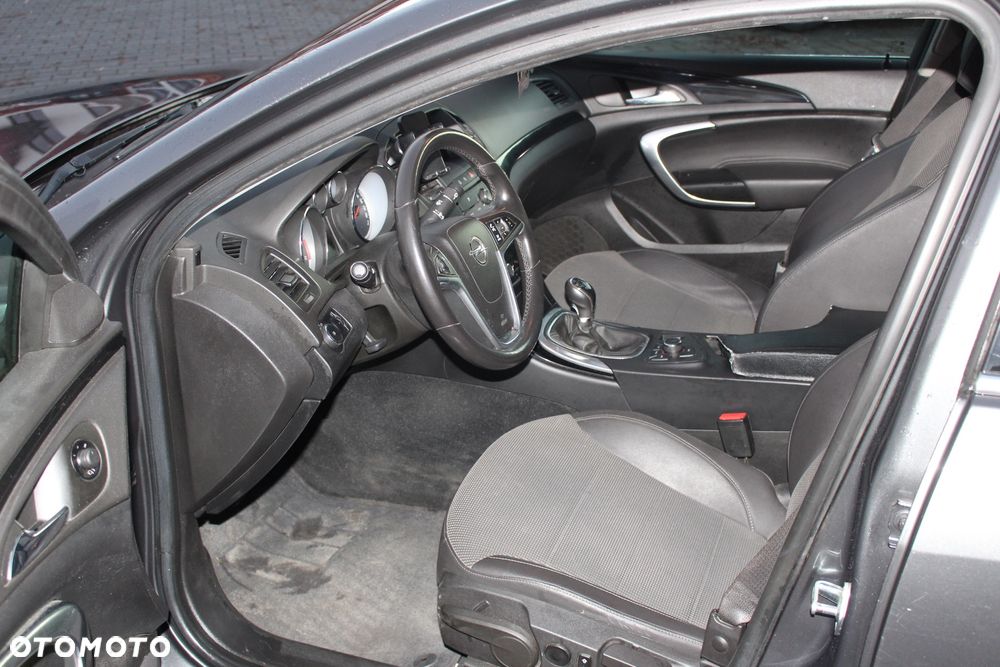 Opel Insignia 2.0 CDTI - 11