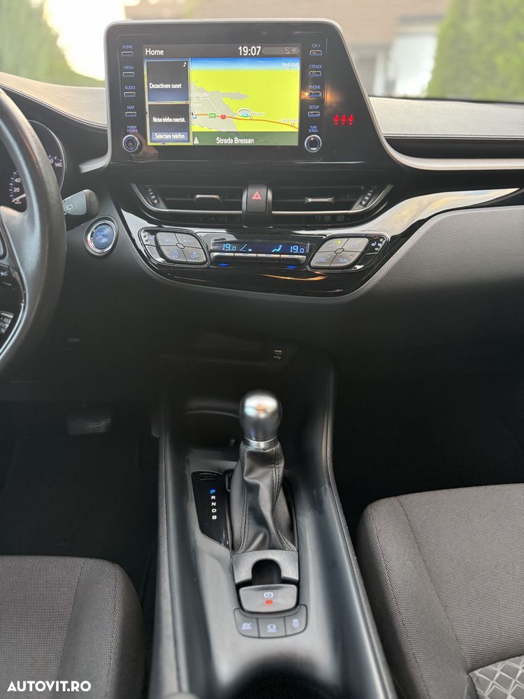 Toyota C-HR Hybrid Business-Edition - 23