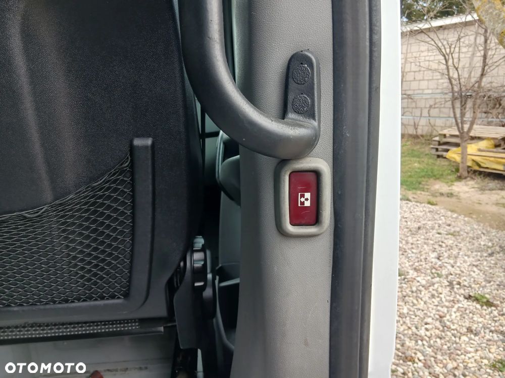 Mercedes-Benz Sprinter - 9