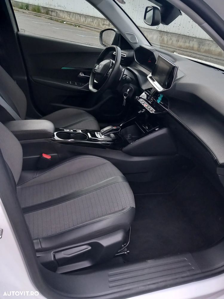 Peugeot 2008 - 10