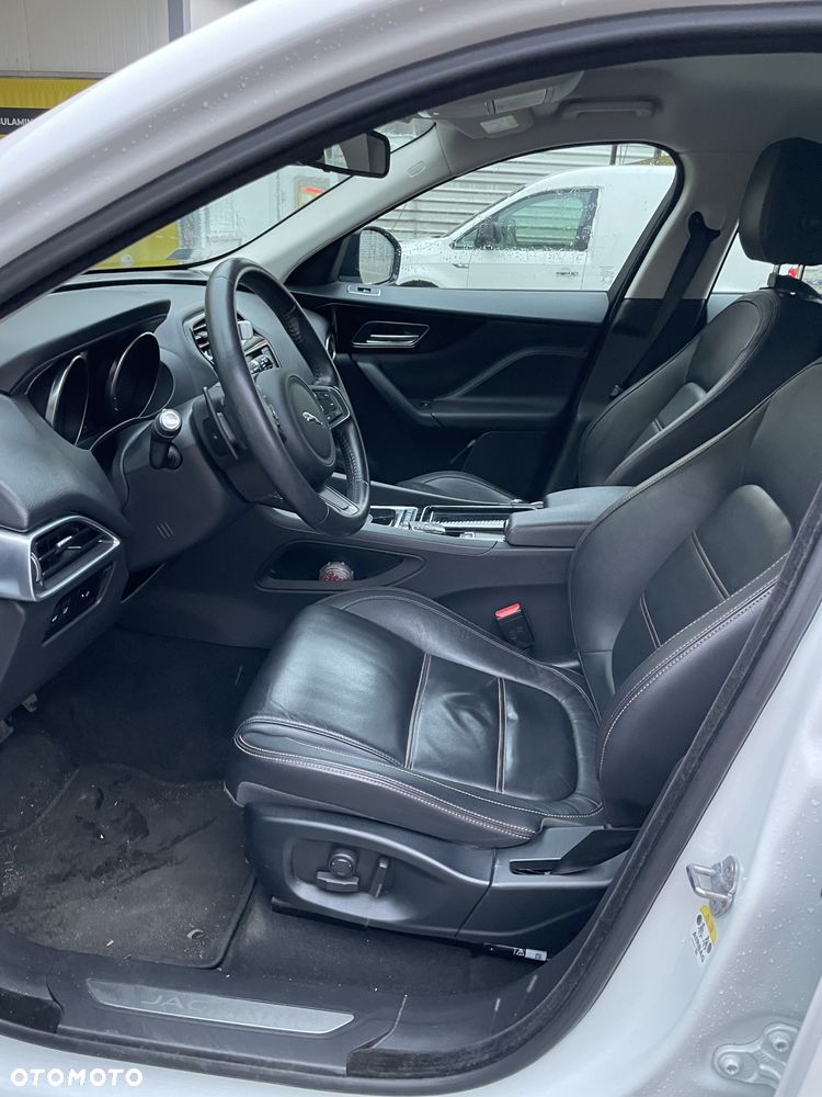 Jaguar F-Pace 2.0 i4D AWD Prestige - 9