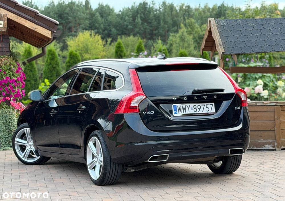 Volvo V60 D4 Drive-E Momentum - 23
