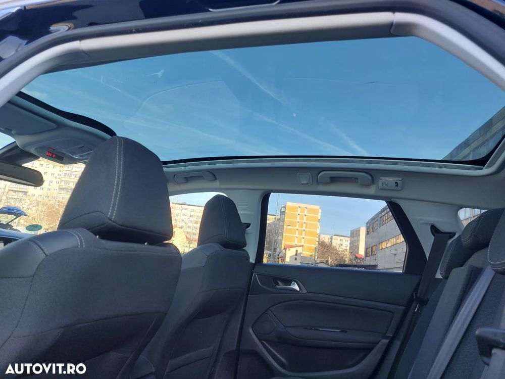 Peugeot 308 BlueHDi 130 Stop & Start Allure Business-Paket - 24