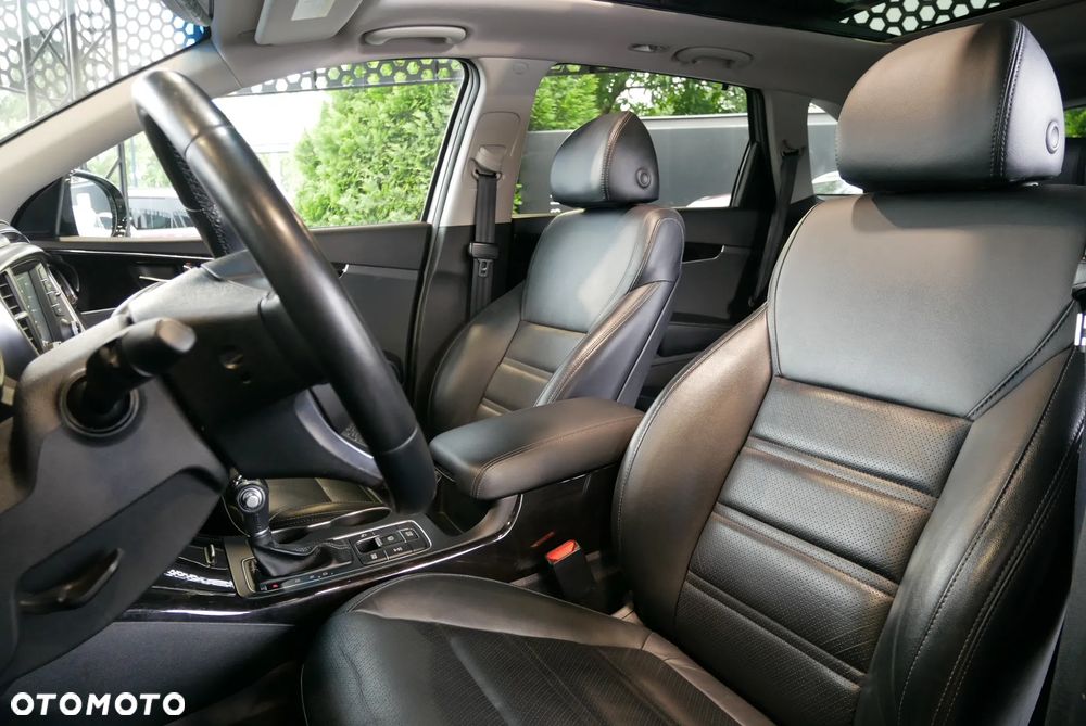 Kia Sorento - 12