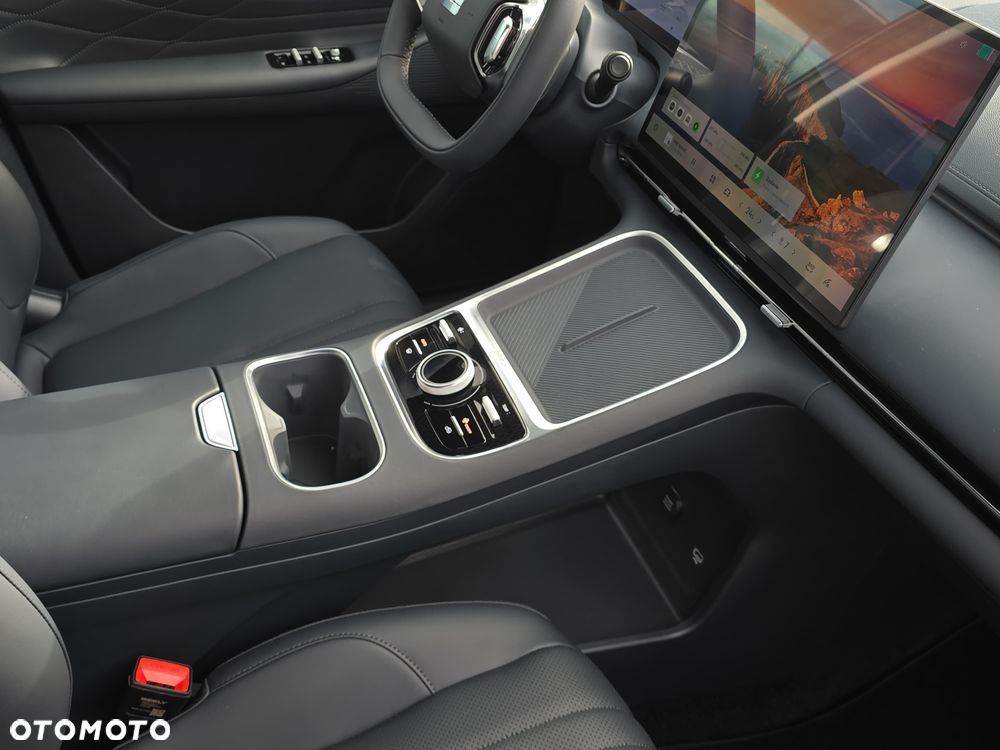 Geely Starray EM-i 1.5 PHEV Pro - 18