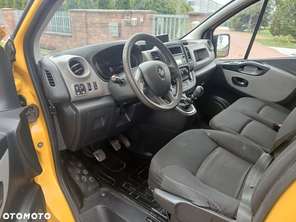 Renault TRAFIC - 9
