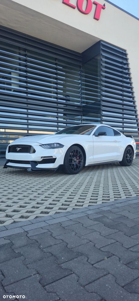 Ford Mustang - 11