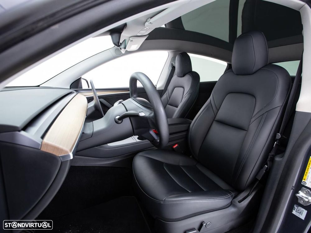 Tesla Model Y Long Range Dual Motor AWD - 10