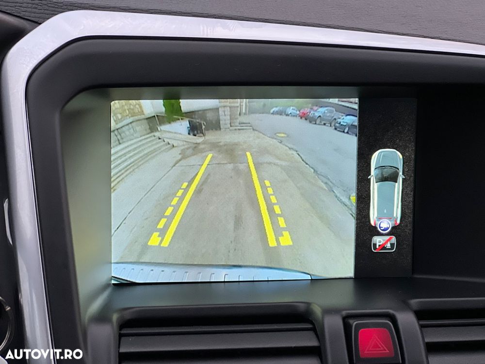 Volvo XC 60 D4 Geartronic Momentum - 17