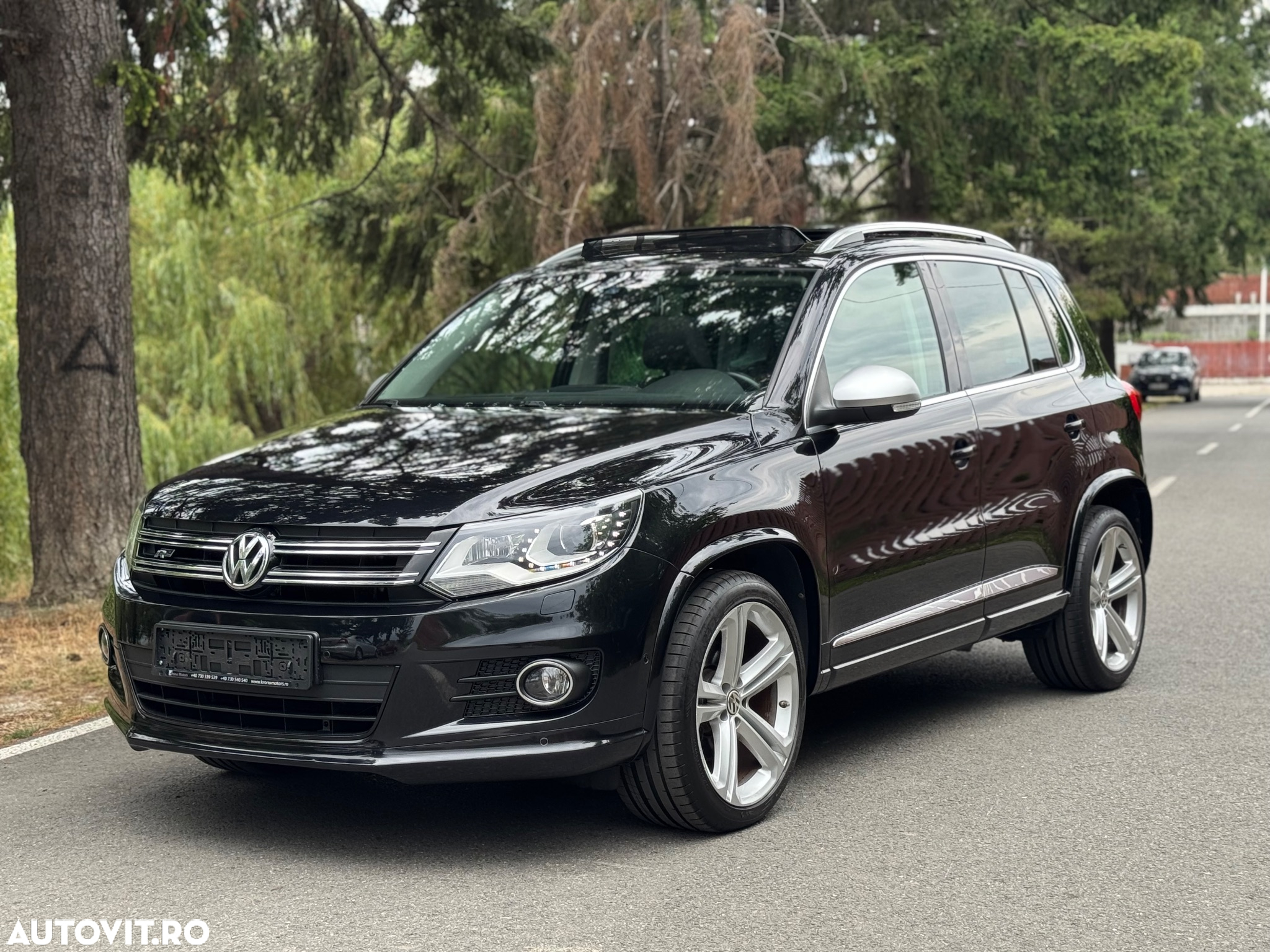 Volkswagen Tiguan 2.0 TDI DPF BlueMotion Technology Cup Sport & Style - 3