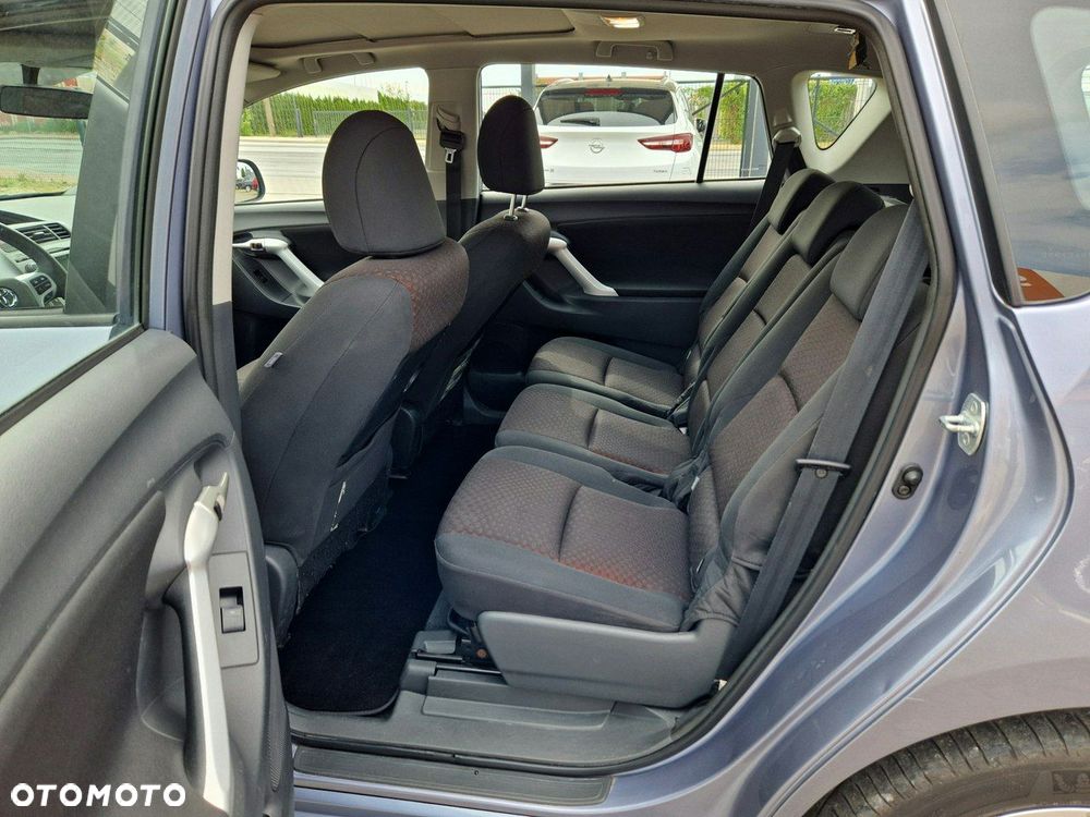 Toyota Verso 2.0 D-4D - 21