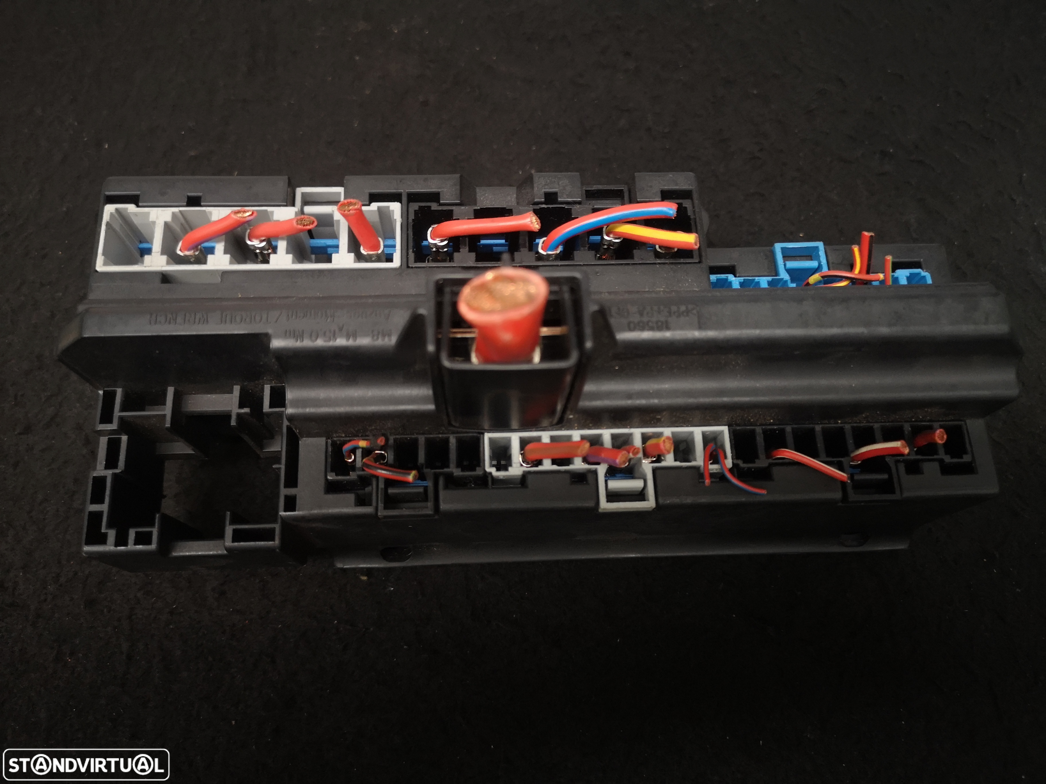 Caixa de FUSIVEIS BMW7 E65 E66 2002+ - 5