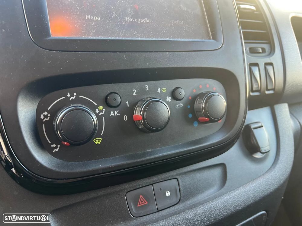 Opel Vivaro - 20