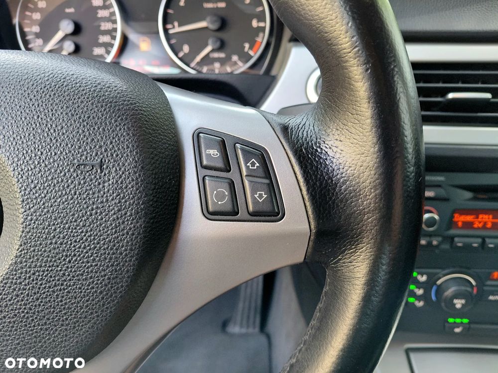 BMW Seria 3 - 25
