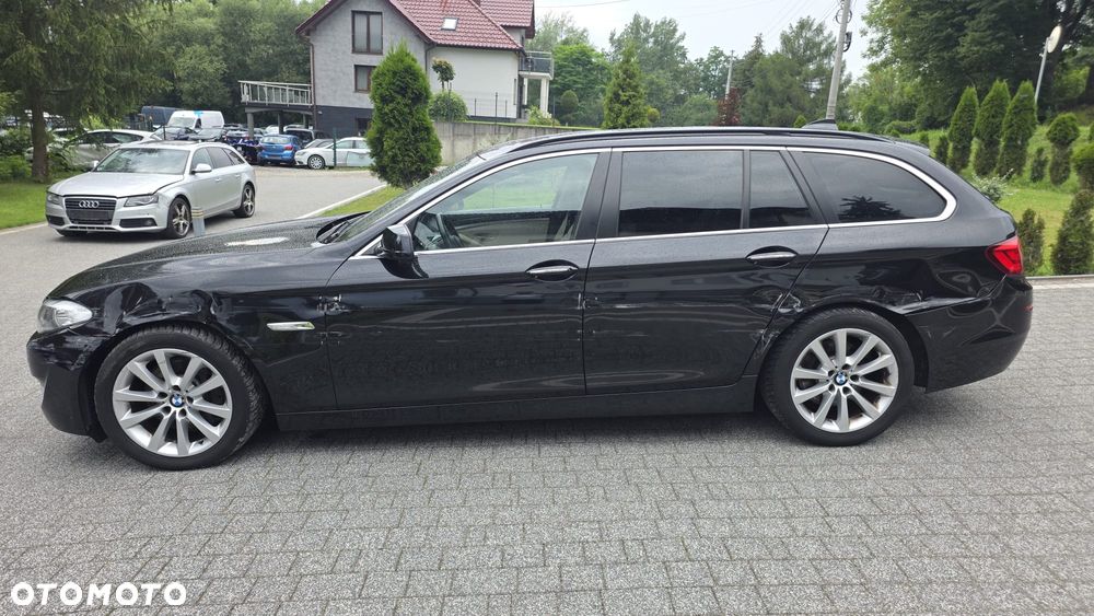 BMW Seria 5 525d - 24