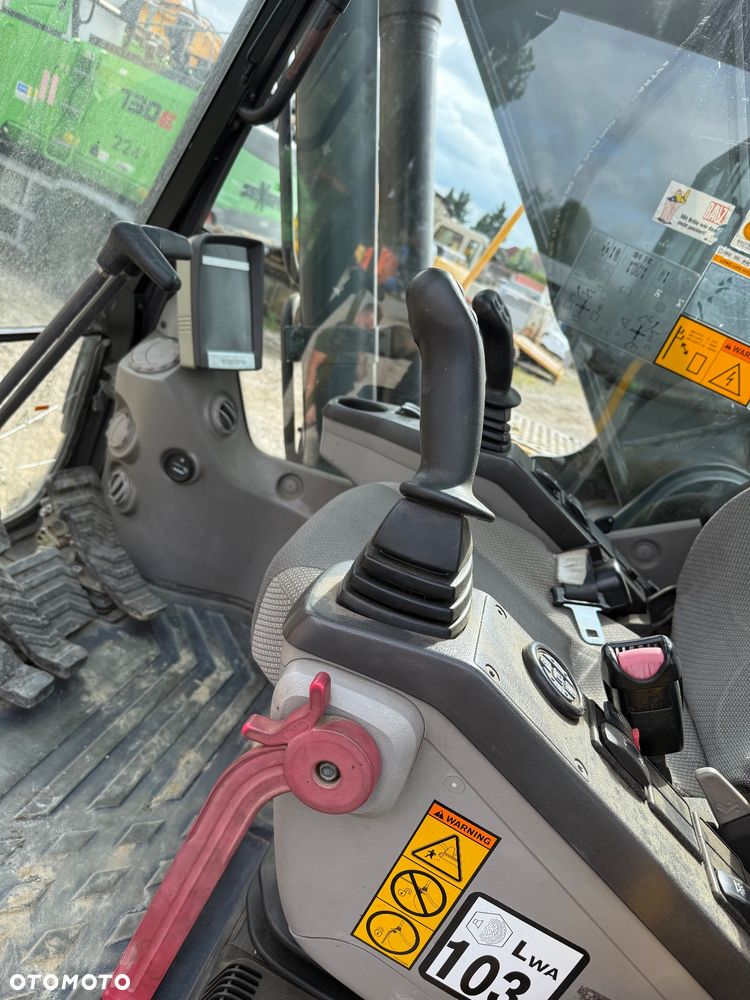 Volvo EC240C NL - 9