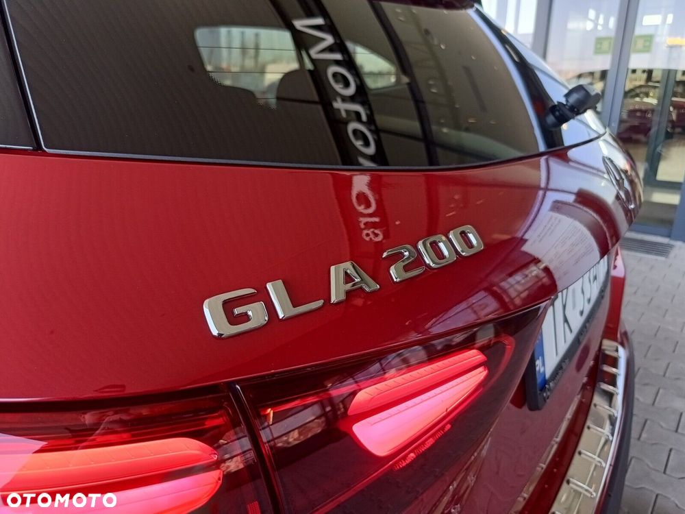 Mercedes-Benz GLA - 23