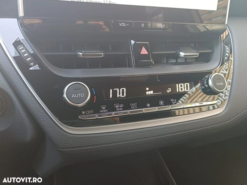 Toyota Corolla Cross - 20