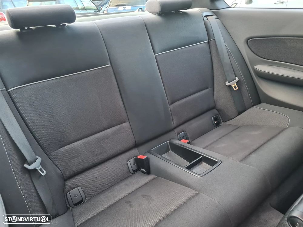 BMW 118 d Limited Edition Lifestyle c/ M Sport Pack - 12