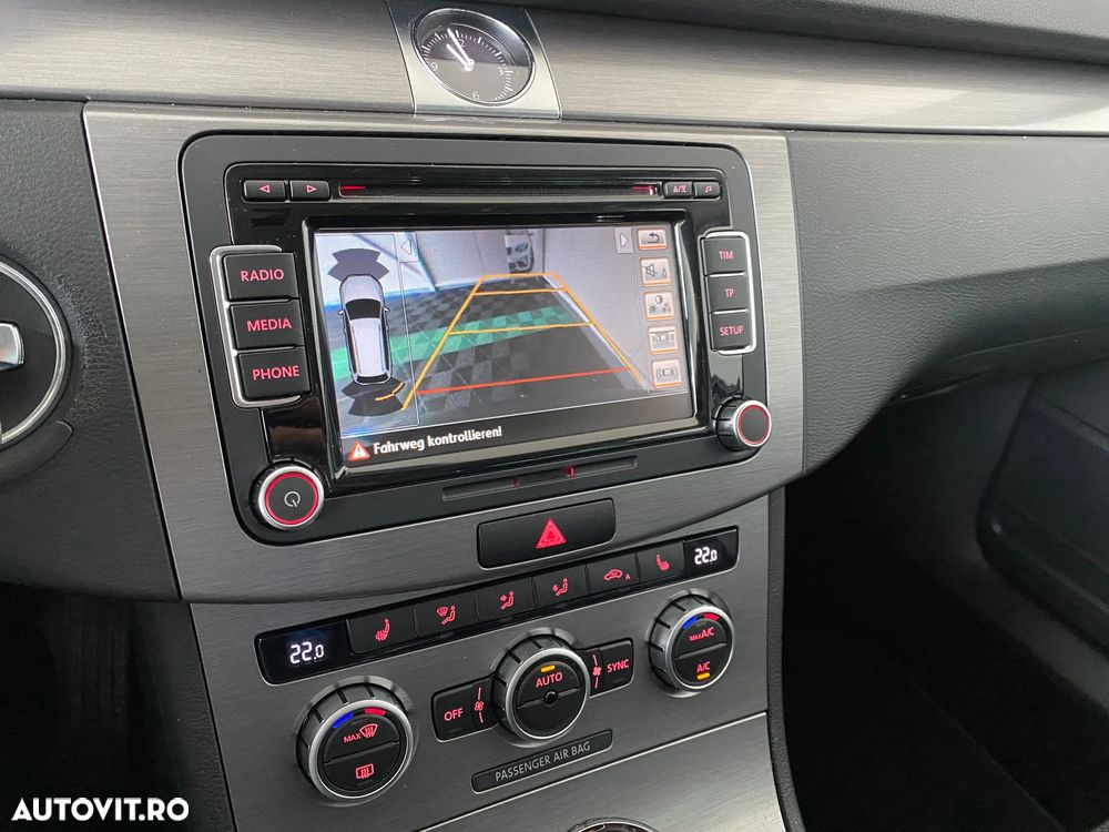 Volkswagen Passat - 8