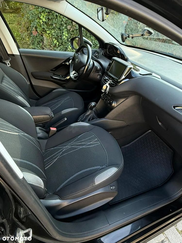 Peugeot 208 1.2 VTi Business Line - 2