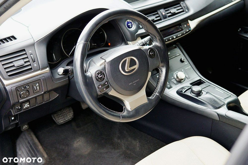 Lexus CT 200h Comfort EU6 - 10