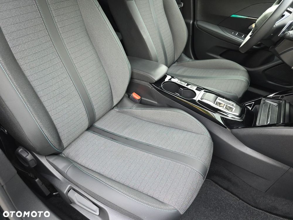 Peugeot 2008 1.2 PureTech Allure Pack S&S EAT8 - 34