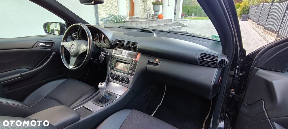 Mercedes-Benz CLC - 21