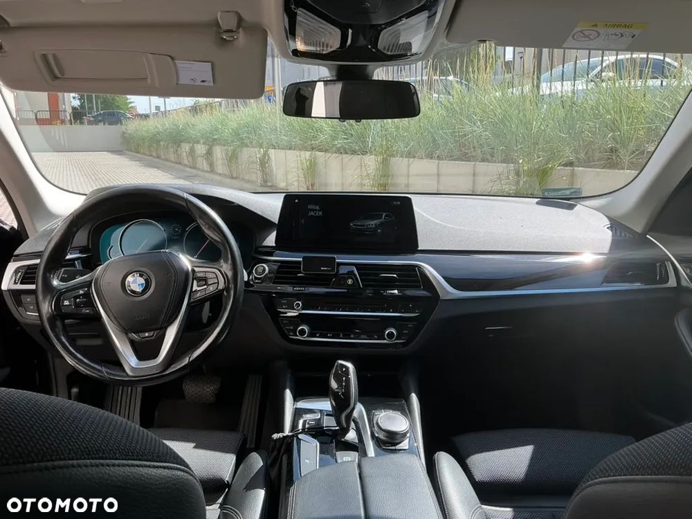 BMW Seria 5 520d Sport Line - 8