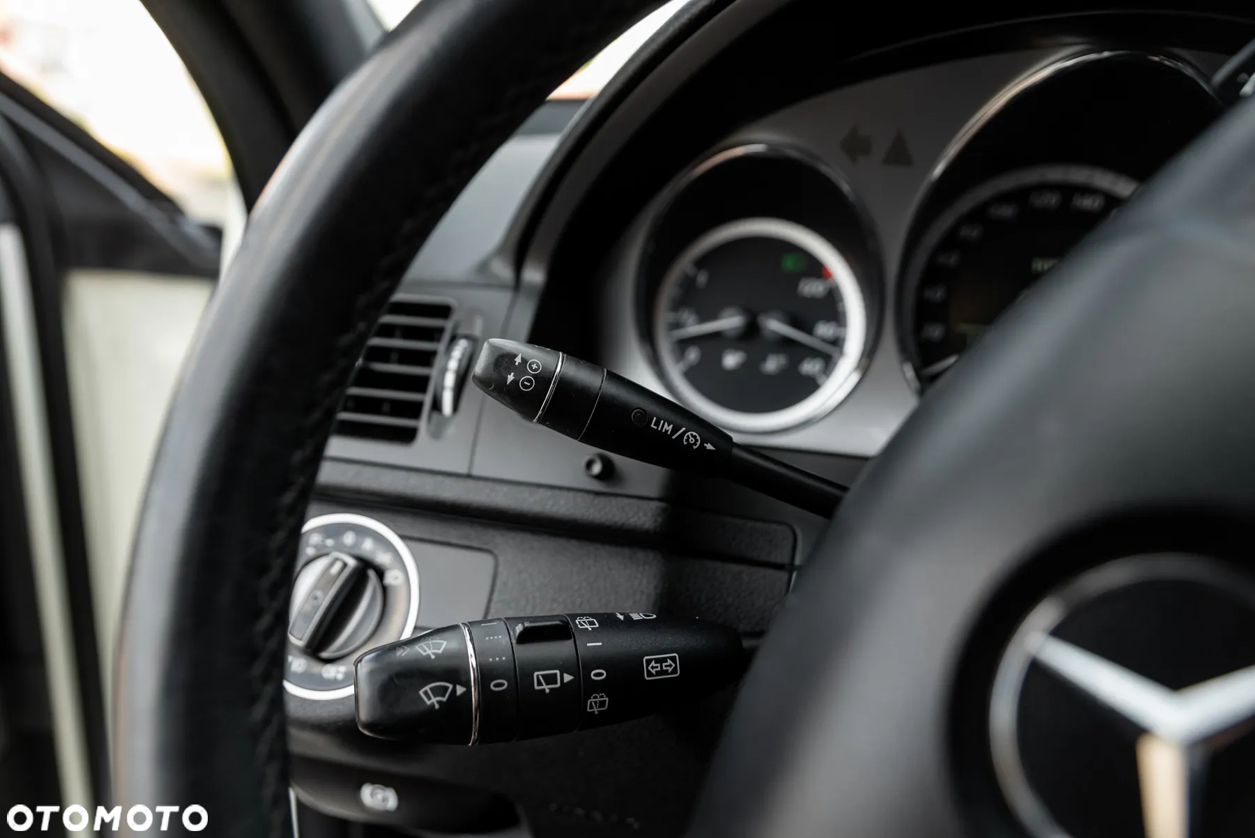 Mercedes-Benz Klasa C 180 T Kompressor Automatik Avantgarde - 28